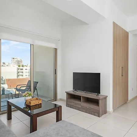 公寓 Downtown View 2 Bedroom 拉纳卡