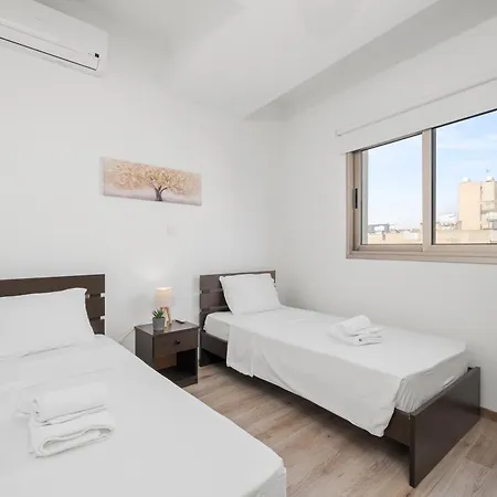 Downtown View 2 Bedroom Ларнака